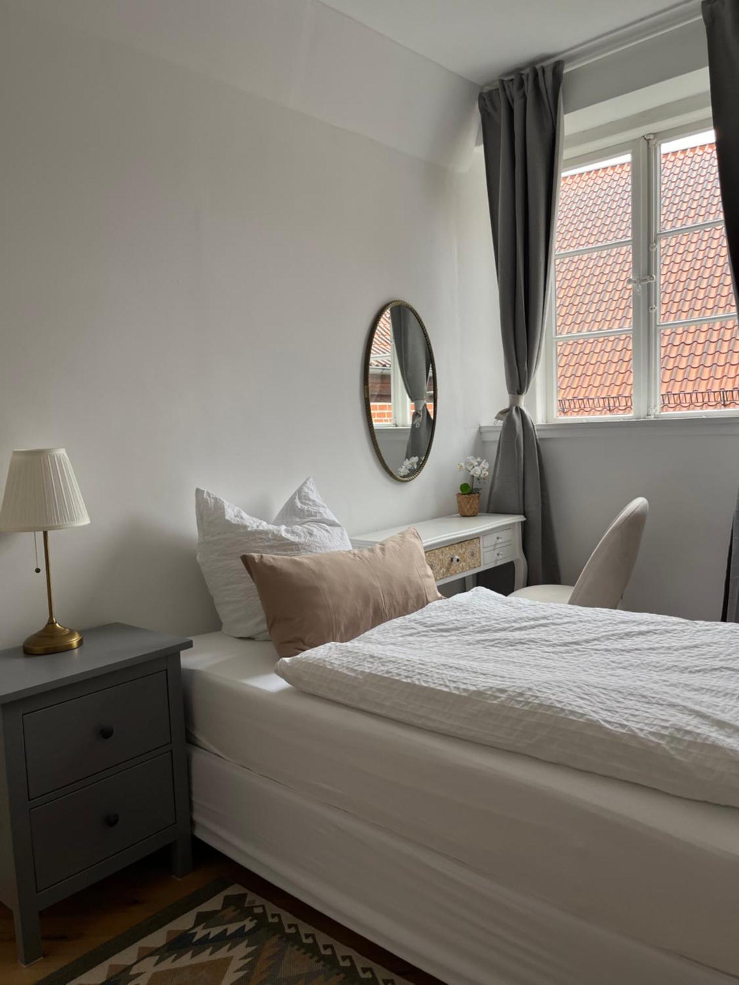 Lueneburg Zentral Apartment ภายนอก รูปภาพ